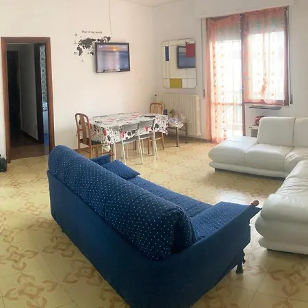 Shila House Apartamento *